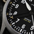 Steinhart Nav B-Uhr 44 Dual Time Titanium